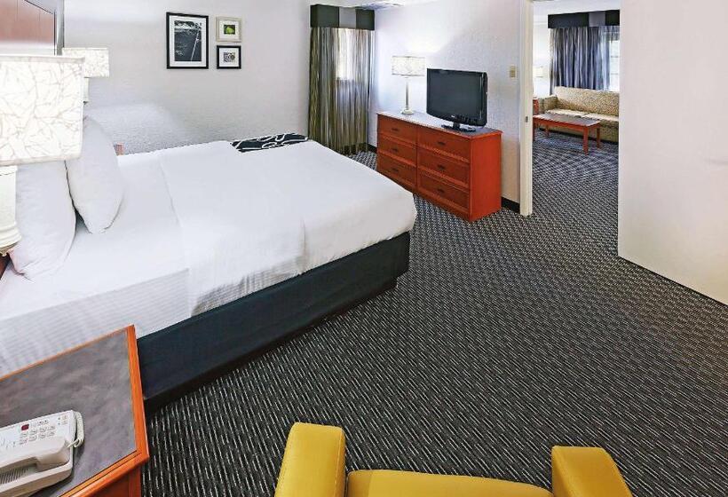 Люкс Кровать Кинг, La Quinta Inn By Wyndham Dallas Uptown