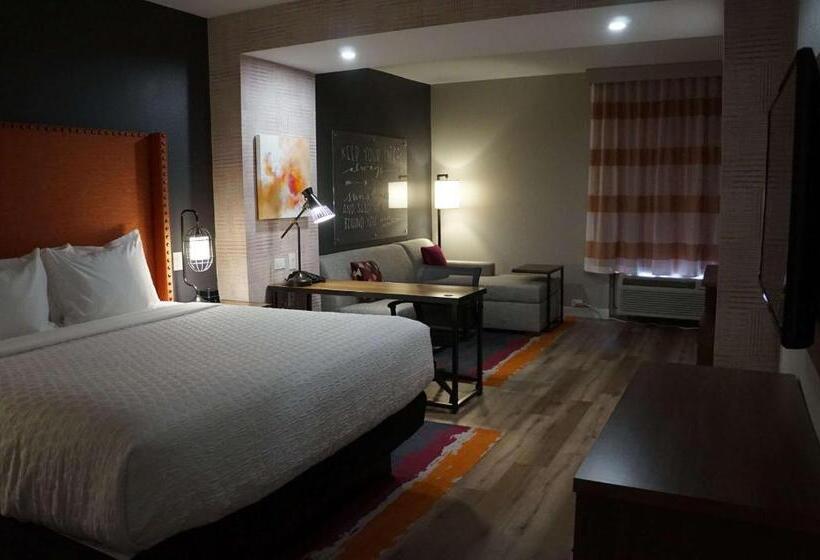 Номер Deluxe Кровать Кинг, La Quinta Inn & Suites By Wyndham Lewisville