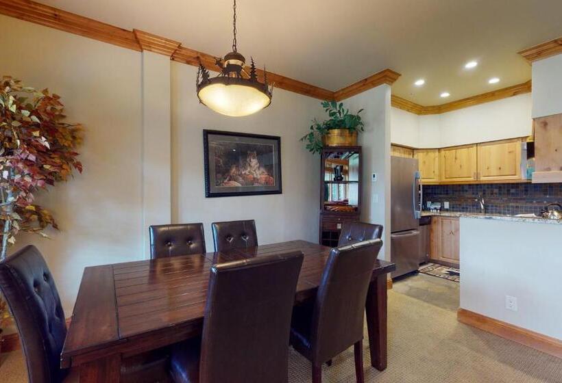 Апартаменты 2 Спальни, Lion Square Lodge