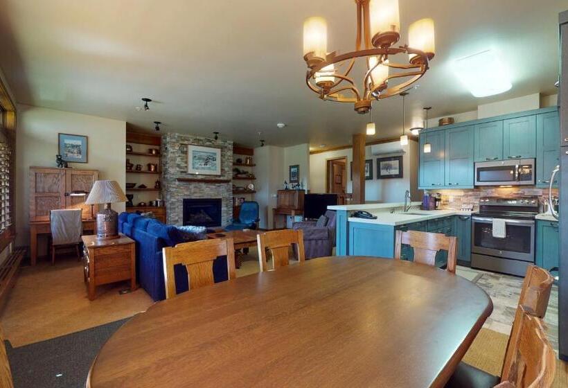 Апартаменты Deluxe 1 Спальня, Lion Square Lodge