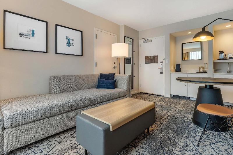 클럽 스위트, Sheraton Suites Old Town Alexandria
