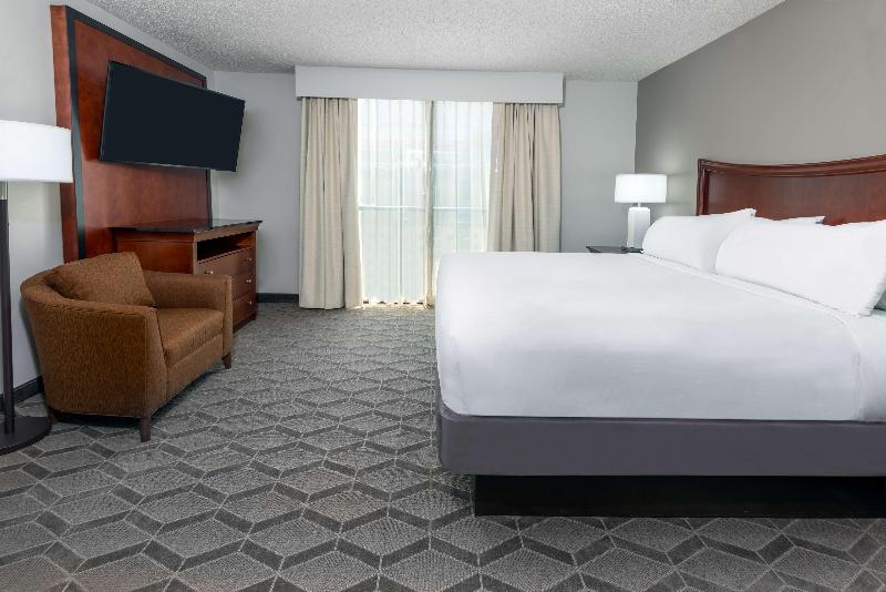 סוויטת פרמיום, Embassy Suites By Hilton Dallas Park Central Area