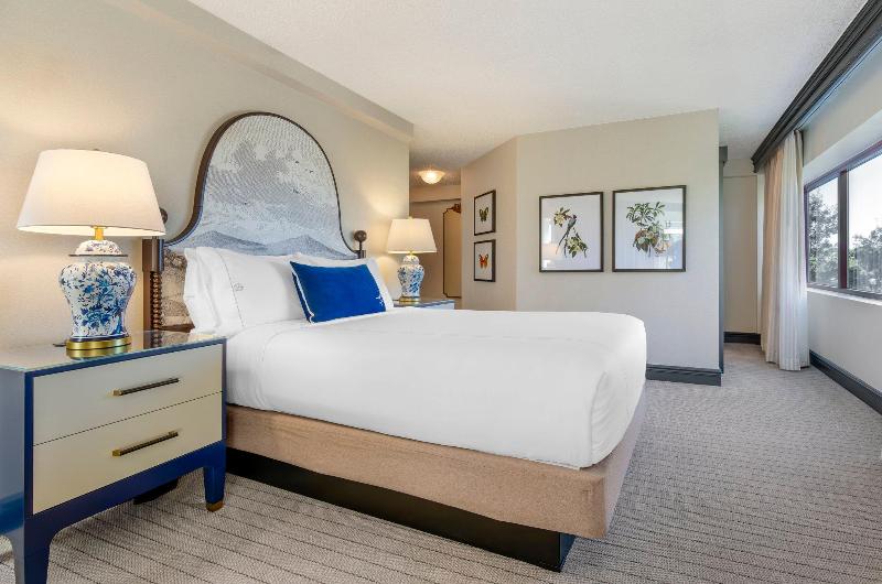 스탠다드 룸 킹사이즈 침대, Omni Charlottesville