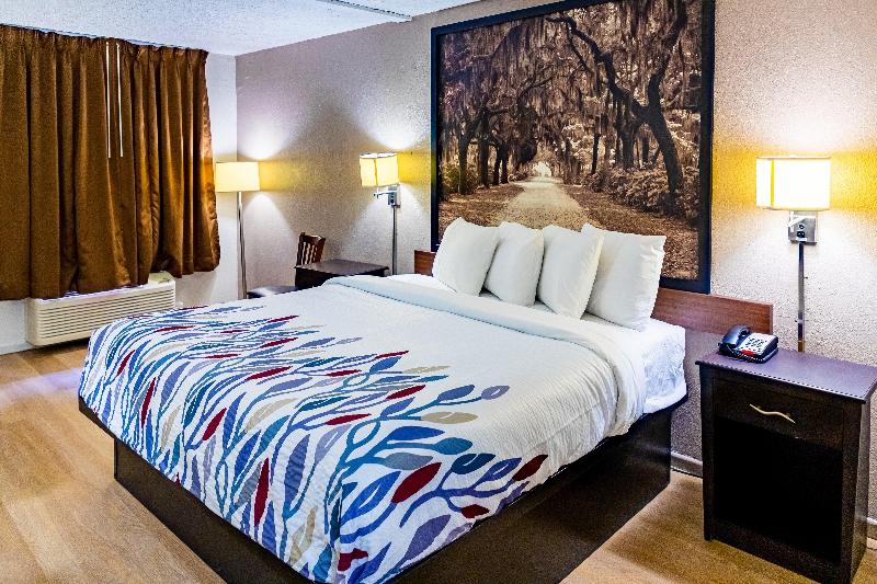Номер Superior Кровать Кинг, Red Roof Inn Savannah   Richmond Hill I 95