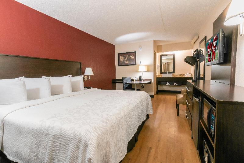キングサイズベッドのスーペリアルーム, Red Roof Inn Plus+ Atlanta   Buckhead