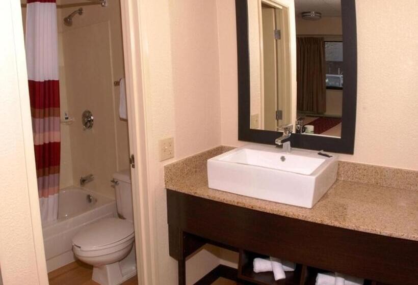 带大床的高级房间, Red Roof Inn Plus+ Washington Dc   Alexandria