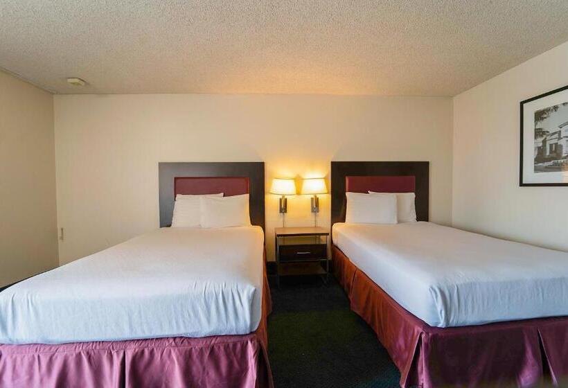 Quarto Estandar Cama Queen, Royal Plaza Inn
