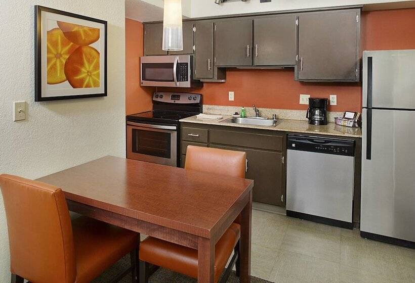 스탠다드 스튜디오, Residence Inn Sacramento Cal Expo