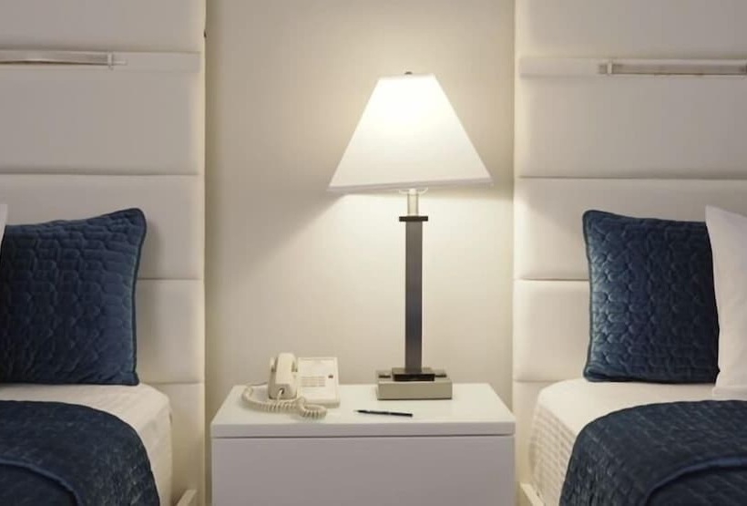 غرفه قياسيه سريرين مزدوجين, Congress Plaza Hotel Chicago