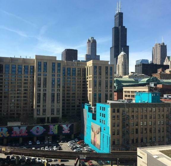 جناح مطل على المدينة, Congress Plaza Hotel Chicago