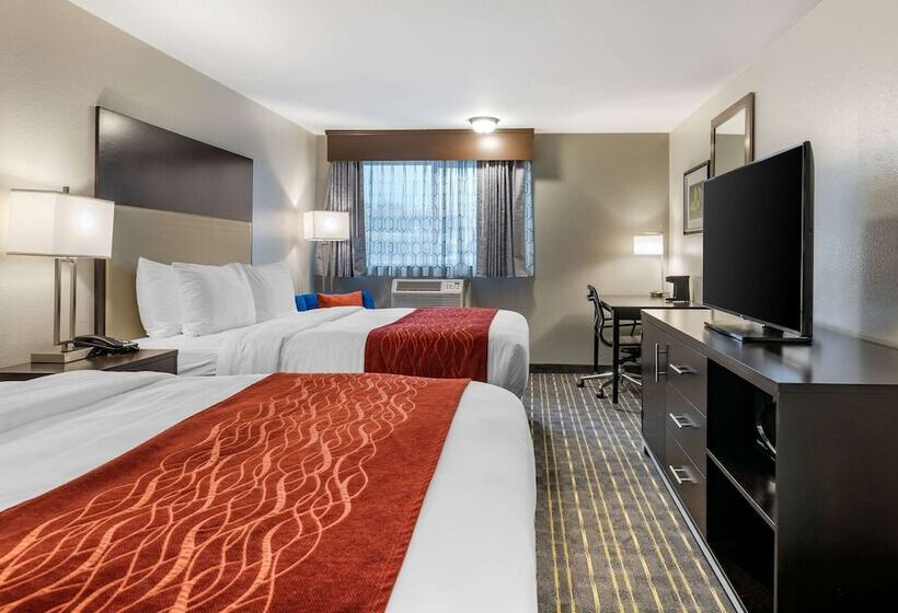 Quarto Deluxe, Comfort Inn & Suites Tigard Near Washington Square