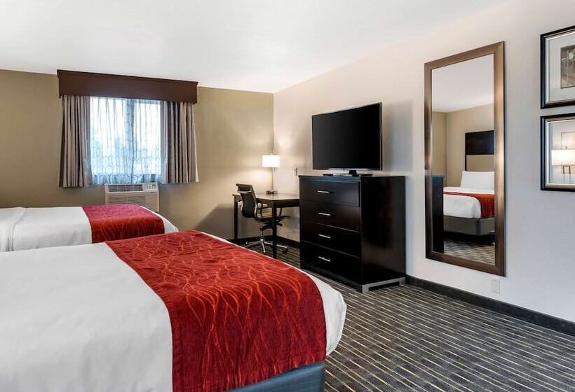 Quarto Deluxe, Comfort Inn & Suites Tigard Near Washington Square