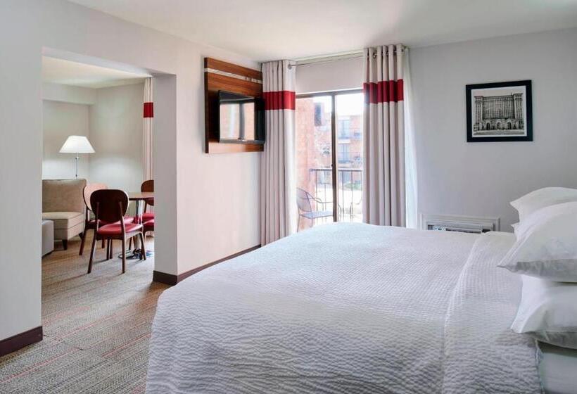 Люкс Кровать Кинг, Four Points By Sheraton Detroit Novi