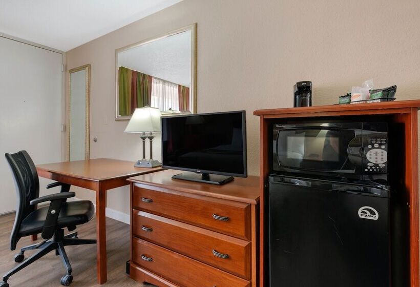 스탠다드 룸 더블 침대 2개, Quality Inn & Suites Conference Center