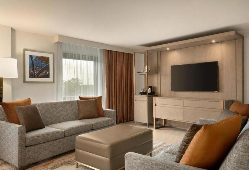 클럽 스위트, Sheraton Madison