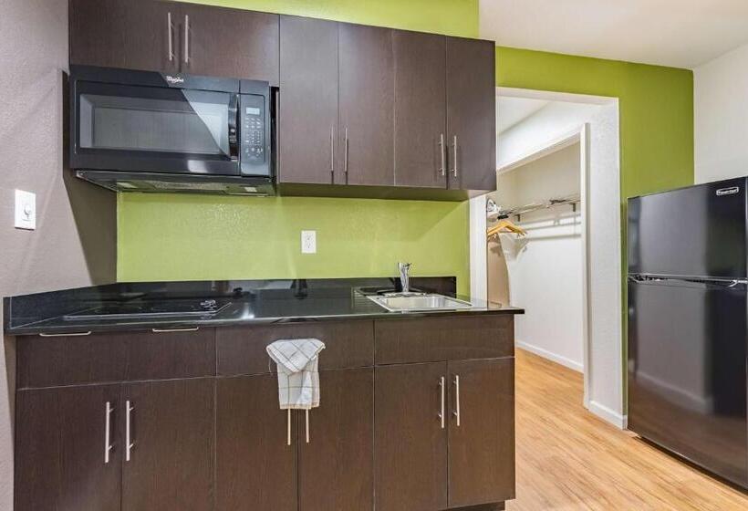 带大床的豪华间, Quality Inn & Suites Plano East   Richardson