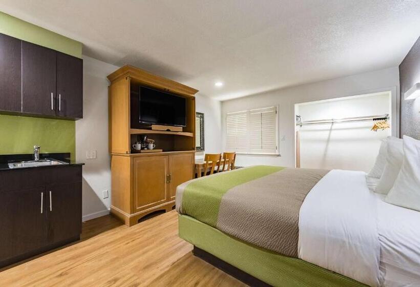 适合残疾人士使用的带超级大床的标准间, Quality Inn & Suites Plano East   Richardson
