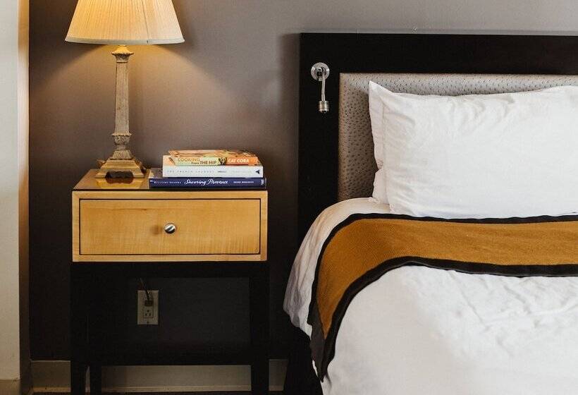 Люкс Повышенной Комфортности, Stamford Suites