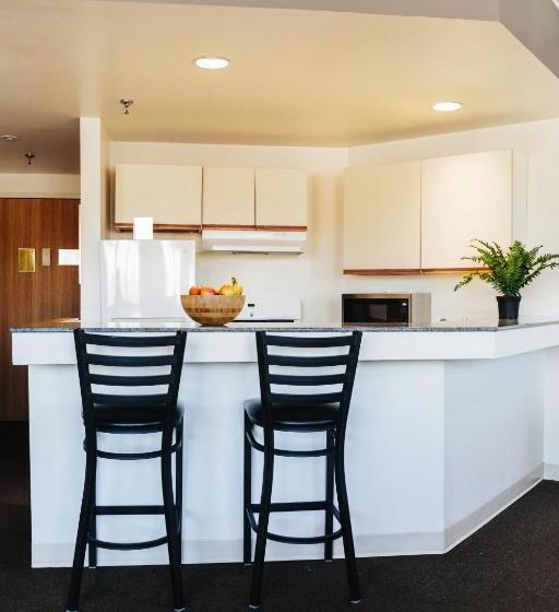 Люкс Повышенной Комфортности, Stamford Suites