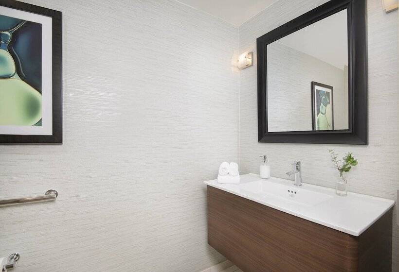 Номер Deluxe, The Westin Dallas Park Central