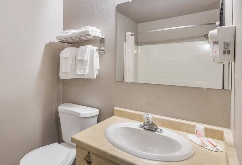 Номер Стандарт 2 Двуспальные Кровати, Super 8 By Wyndham Green Bay Near Stadium
