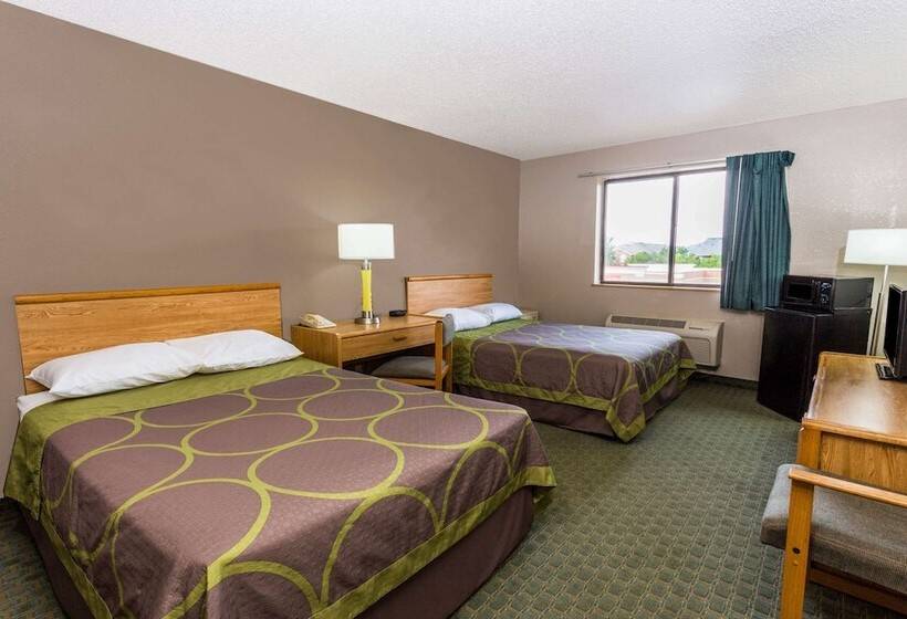 Номер Стандарт 2 Двуспальные Кровати, Super 8 By Wyndham St. Charles