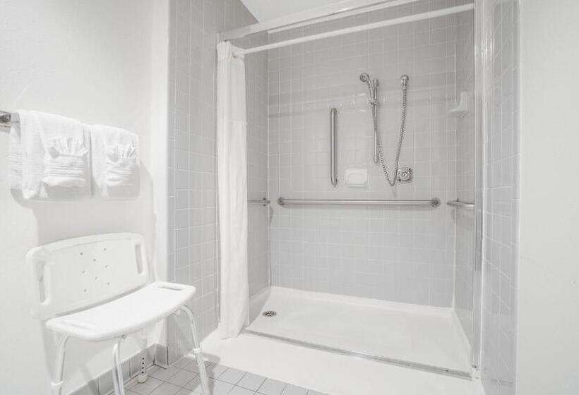 장애인을 위한 스탠다드 룸, Super 8 By Wyndham Tomah Wisconsin