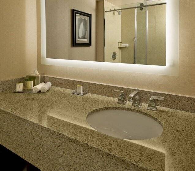 Номер Executive, Doubletree By Hilton Boston North Shore