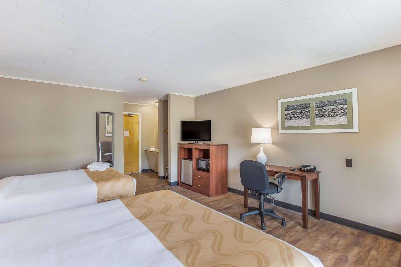 Номер Стандартный Кровать Куин, Quality Inn & Suites