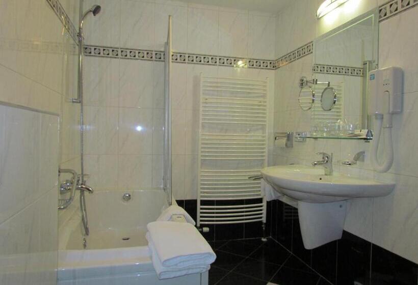 Comfort room with balcony, Boutique Hotel Korana Srakovcic