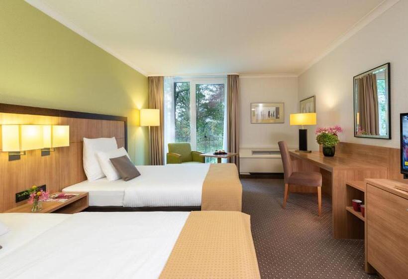 Трехместный Номер Superior, Leonardo Hotel Düsseldorf Airport Ratingen