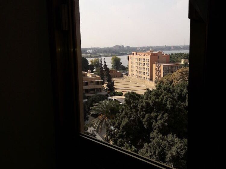 اتاق استاندارد, Maadi