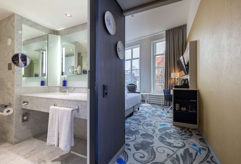 Premium room with view, Radisson Blu Hotel, Amsterdam City Center