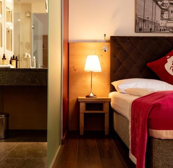 Suite com Varanda, Villa Carlton   Adults Only