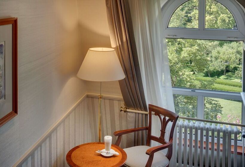 اتاق استاندارد با چشم‌انداز باغ, Adria Hotel Prague