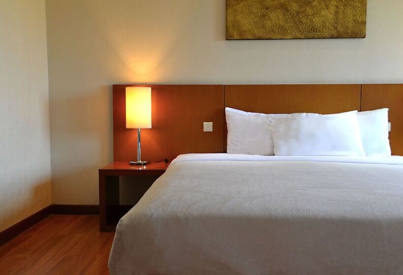 Quarto deluxe, Artotel Gelora Senayan Jakarta