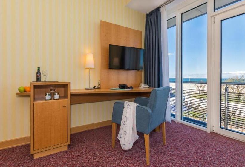 Номер Стандарт Вид на Море, Strand Hotel Hübner