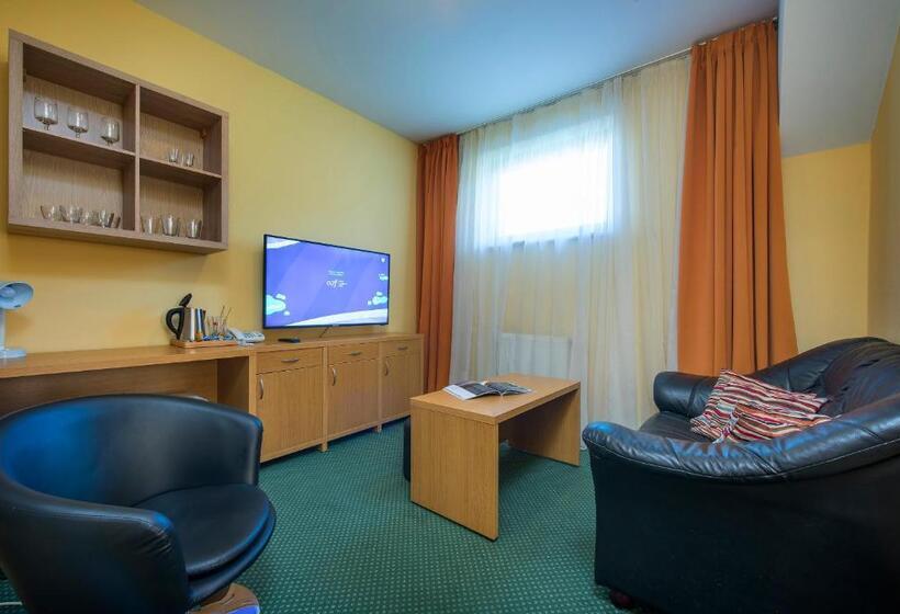 سوییت دوبلکس, Bystrina