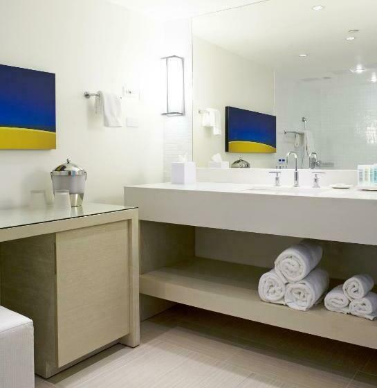 اتاق استاندارد با تخت بزرگ برای معلولان, El Conquistador Resort  Puerto Rico