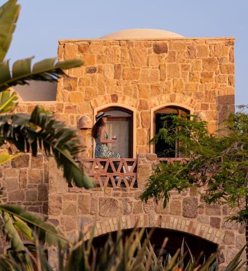 اتاق سوپریور با چشم‌انداز باغ, Movenpick Resort El Quseir