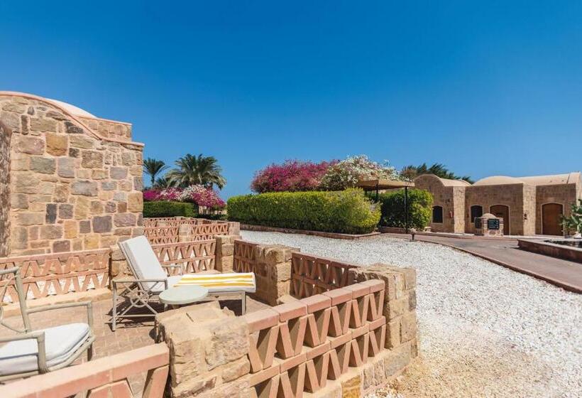 اتاق سوپریور با چشم‌انداز باغ, Movenpick Resort El Quseir