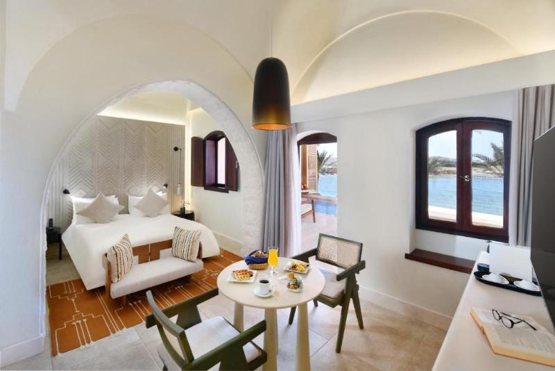 سوییت جونیور با چشم‌انداز دریا, Movenpick Resort El Quseir