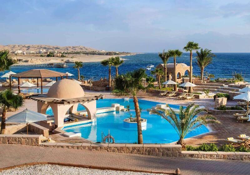 اتاق سوپریور با چشم‌انداز دریا, Movenpick Resort El Quseir