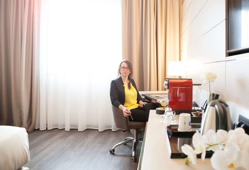 اتاق اجرایی, Novotel Brescia Due