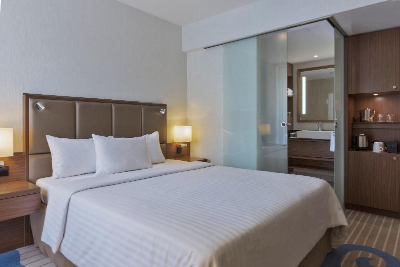 Номер Стандартный Кровать Куин, Courtyard By Marriott Wiesbaden Nordenstadt