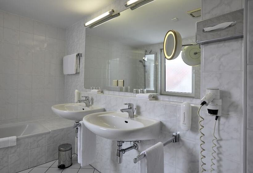 سوییت, H+ Hotel Darmstadt
