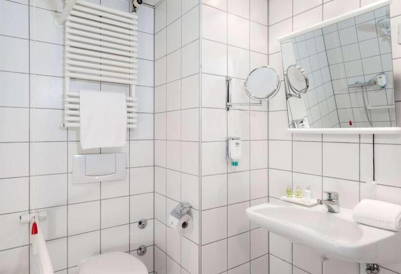 Апартаменты 1 Спальня, NH Düsseldorf City