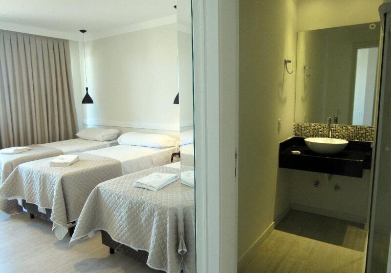 Номер Стандарт Трехместный, NH Frankfurt Airport West