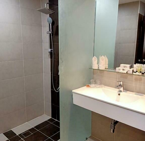 Номер Superior, Villea Rompin Resort & Golf