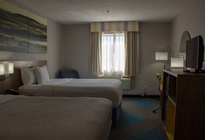 Номер Стандарт 2 Двуспальные Кровати, Days Inn By Wyndham Colby